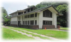 Prairie Style home by Walter Burley Griffin, 5 bedrooms, brick/wood house plans