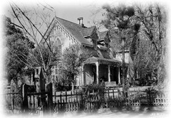 Victorian Style Country Farmhouse, porches, 4-5 beds, 2+ baths, printed plans