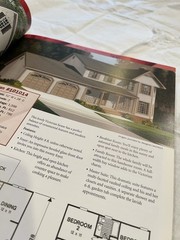 Country And Farmhouse House Plans Book