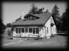 Traditional America Bungalow House Plans, 3+ bedrooms, 2 baths, narrow lot