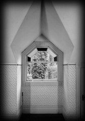 Spacious Victorian country house, huge porch, architectural drawings & details