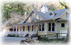 Spacious Victorian country house, huge porch, architectural drawings & details