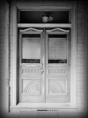 Spacious Victorian country house, huge porch, architectural drawings & details