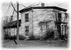 Victorian Octagon home, beautiful porch & cornice, architectural house plans